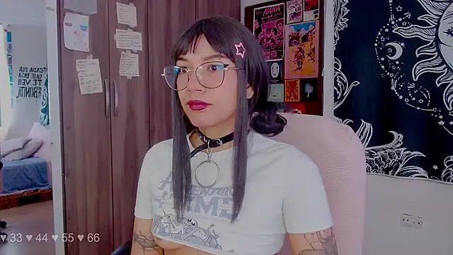 melissahowl online show from 10/24/25, 02:46