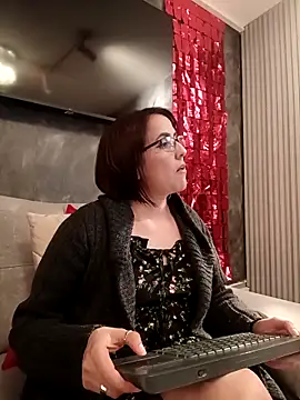 IsisBlake online show from 12/04/25, 02:04