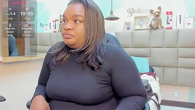 Snapshot of lilybaudyn_ chatting on 09/18/25, 12:12 lilybaudyn online show from 09/18/25, 12:12