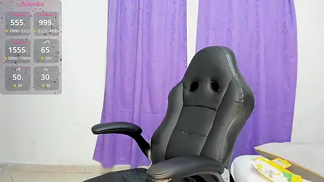 Snapshot of lilybaudyn_ chatting on 10/16/25, 09:16 lilybaudyn online show from 10/16/25, 09:16