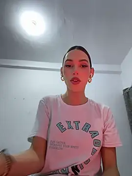 Snapshot of Carlita_cute chatting on 06/29/26, 04:08 Carlita cute online show from 06/29/26, 04:08