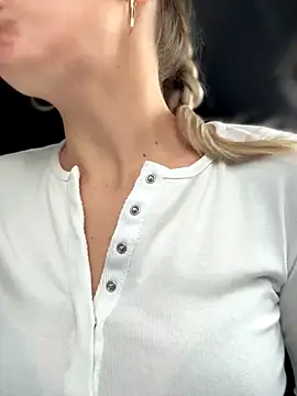 Crazy-Rosa online show from 11/15/25, 06:33