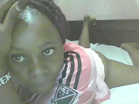 Snapshot of EBONYVANILLA02 chatting on 05/10/26, 06:29 EBONYVANILLA02 online show from 05/10/26, 06:29