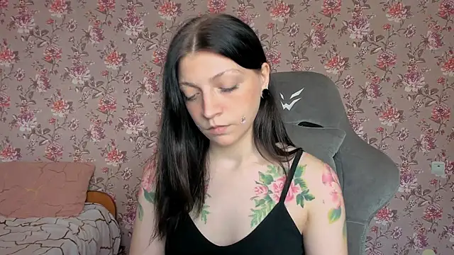 Snapshot of Lolly_Haze chatting on 05/12/26, 03:58 Lolly Haze online show from 05/12/26, 03:58