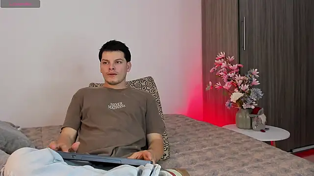  Ottis  online show from 02/12/26, 11:00