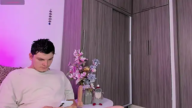  Ottis  online show from 04/22/26, 01:52