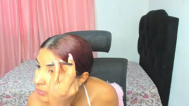 Snapshot of FalakRese chatting on 01/24/25, 07:18 FalakRese online show from 01/24/25, 07:18