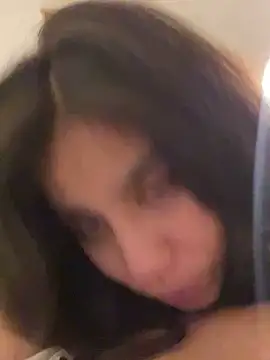 Snapshot of Cuteandhornyy chatting on 03/13/25, 04:38 Cuteandhornyy online show from 03/13/25, 04:38