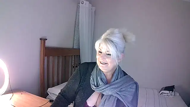 Miahotmilf online show from 02/02/25, 07:46