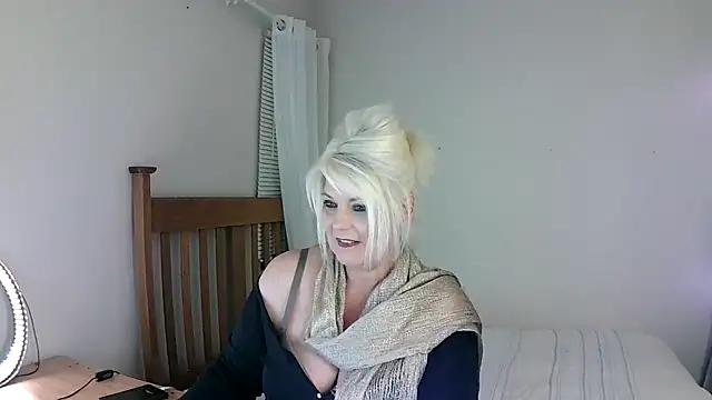 Miahotmilf online show from 02/16/25, 12:30