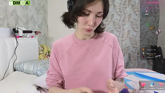 Snapshot of KawaiiNullify chatting on 09/27/25, 12:10 KawaiiNullify online show from 09/27/25, 12:10