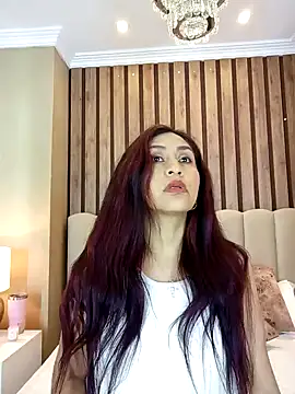 MonicaMoret online show from 02/06/25, 12:05