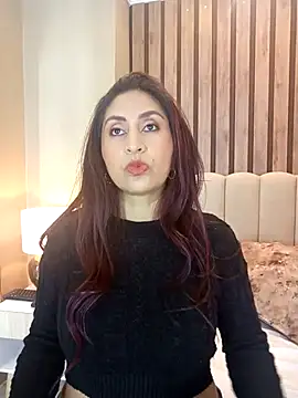 MonicaMoret online show from 03/14/25, 12:18