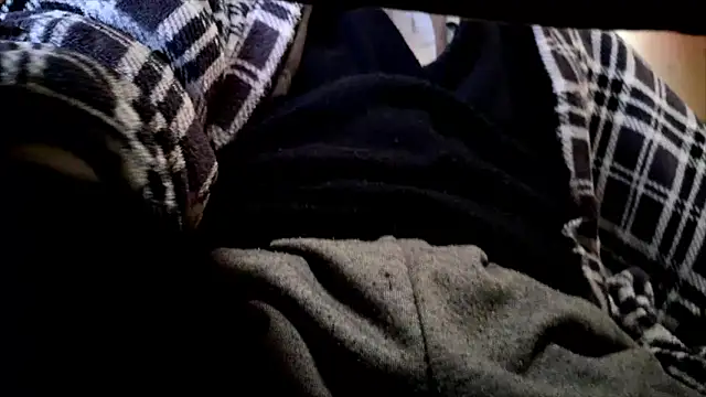 Snapshot of hidenyan02 chatting on 12/06/24, 05:20 hidenyan02 online show from 12/06/24, 05:20