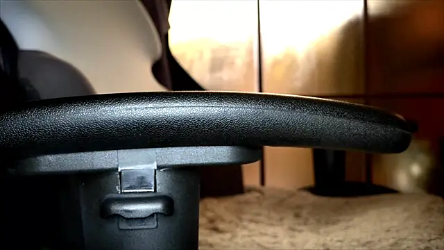 Snapshot of hidenyan02 chatting on 01/08/25, 04:23 hidenyan02 online show from 01/08/25, 04:23