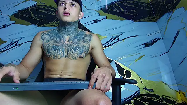 Kevin22 222 online show from 02/05/25, 04:48