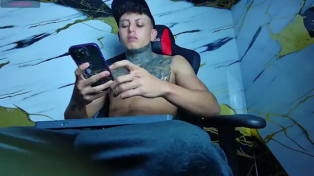 Kevin22 222 online show from 02/08/25, 02:26