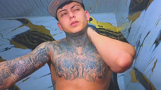 Kevin22 222 online show from 12/04/25, 04:44