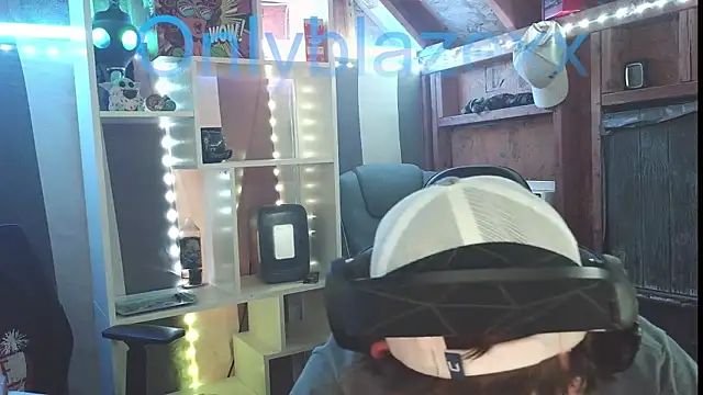 OnlyBlazexx online show from 01/09/26, 03:20