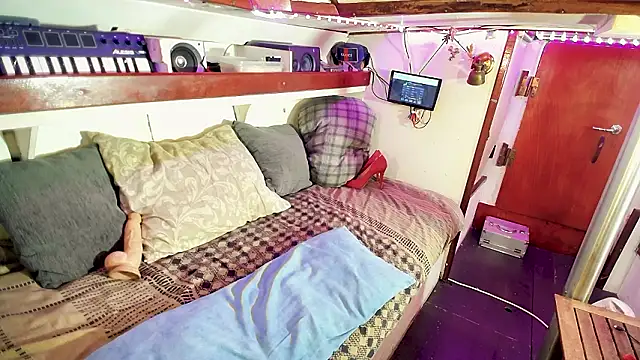 Honeykiss23 online show from 03/26/26, 07:41