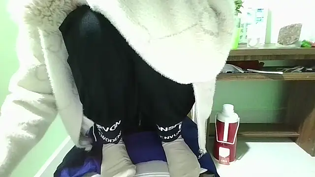 Luxcute286 online show from 02/22/25, 11:13