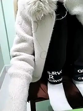 Luxcute286 online show from 02/25/25, 09:20