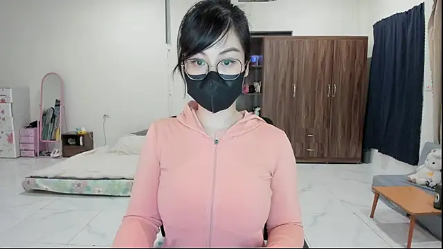 Baby Claraa online show from 02/18/25, 07:54