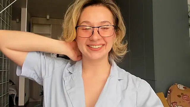 Lilith lutherlow online show from 03/26/26, 12:11