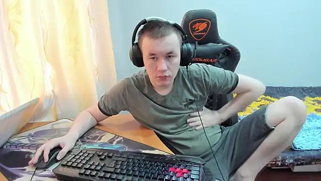 iliaskrislove online show from 10/21/25, 09:43