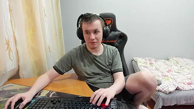 iliaskrislove online show from 11/17/25, 11:49