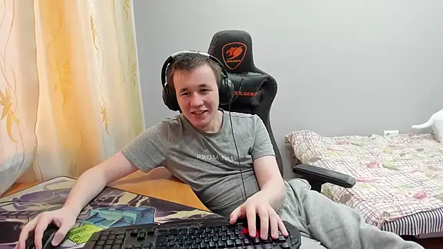 iliaskrislove online show from 11/28/25, 09:23