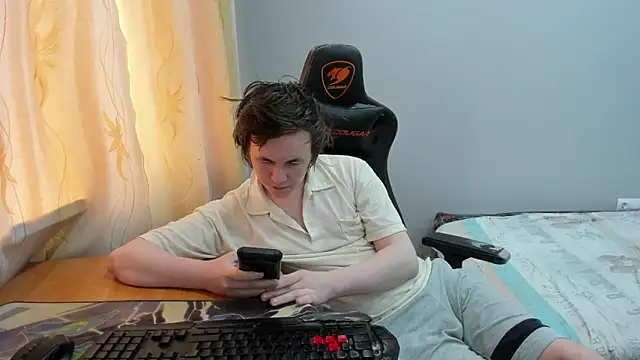 iliaskrislove online show from 04/21/26, 08:09