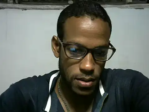 Snapshot of michel_sc chatting on 02/15/25, 10:00 michel sc online show from 02/15/25, 10:00