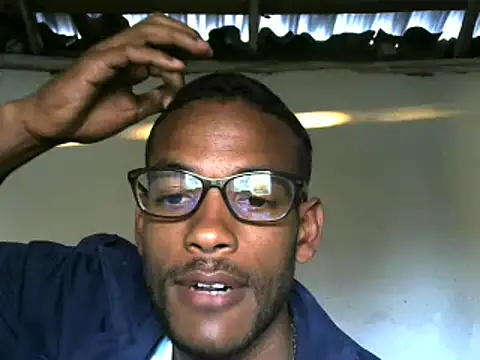 Snapshot of michel_sc chatting on 03/15/25, 12:02 michel sc online show from 03/15/25, 12:02