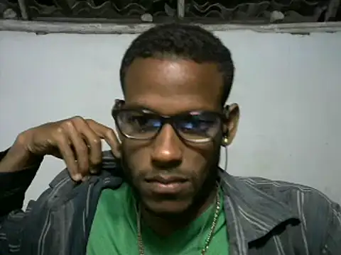 Snapshot of michel_sc chatting on 03/21/25, 03:55 michel sc online show from 03/21/25, 03:55