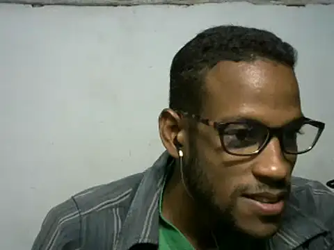 Snapshot of michel_sc chatting on 03/21/25, 07:00 michel sc online show from 03/21/25, 07:00