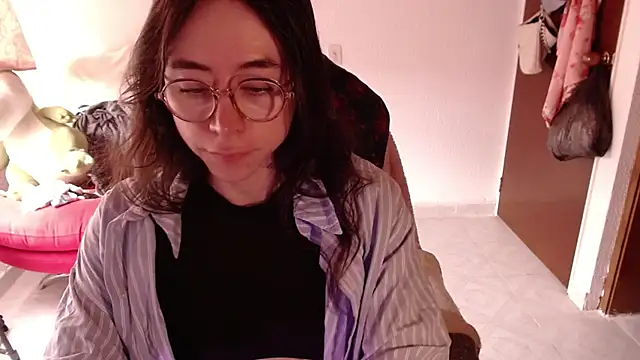 emily pearl  online show from 11/09/25, 07:34