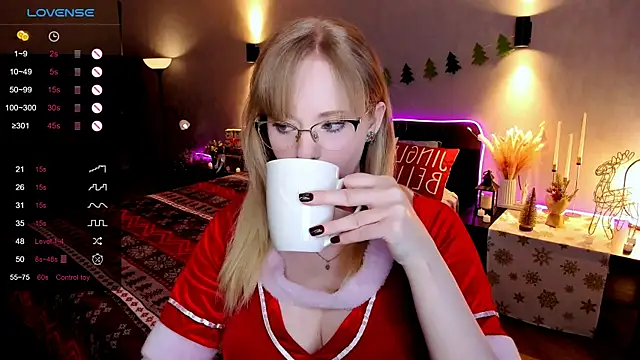 Aemilia  online show from 12/22/25, 08:55