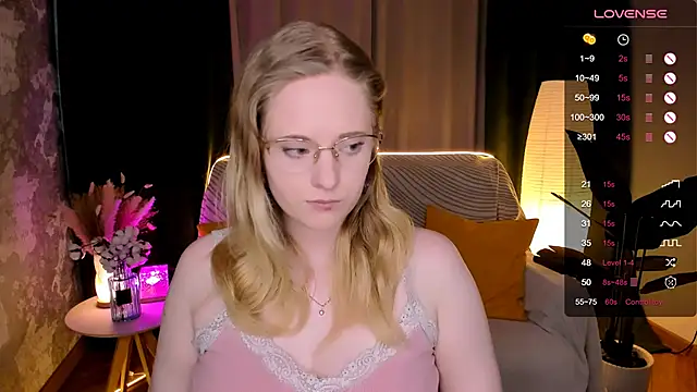 Aemilia  online show from 03/04/26, 08:31