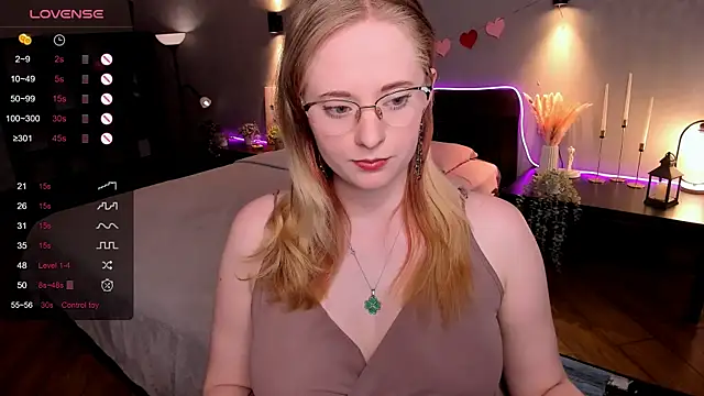Aemilia  online show from 05/24/26, 08:52