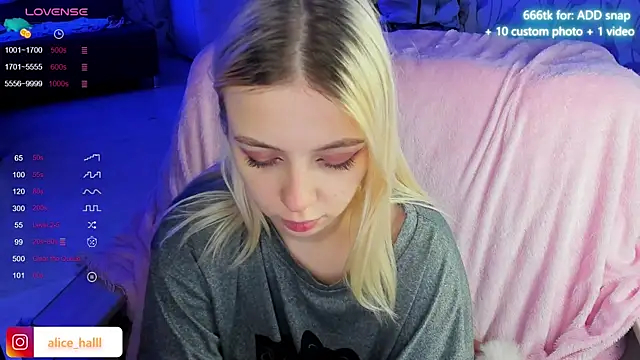 Alice Halle online show from 12/16/24, 06:43