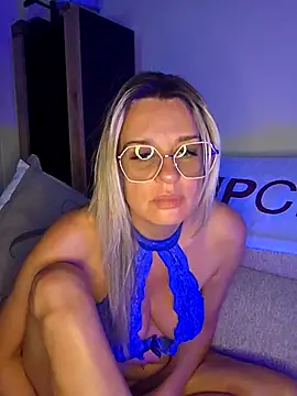 SpicyVicky online show from 04/22/26, 04:37