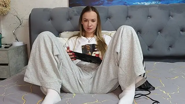 Strip-Lady online show from 12/01/25, 11:15