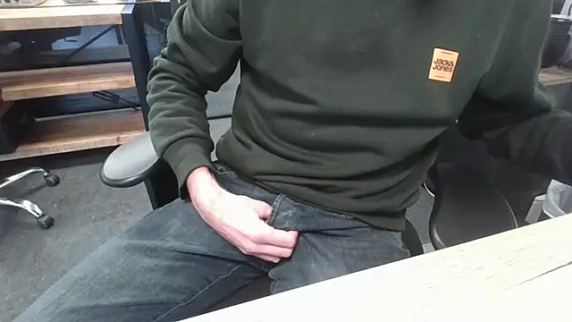 Michealtje85 online show from 01/12/26, 01:16