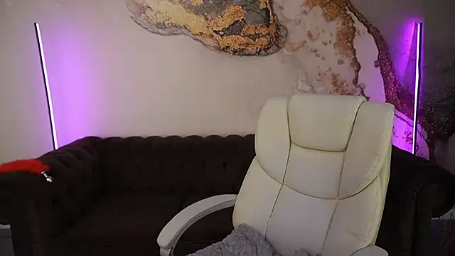 CozyMell online show from 01/24/25, 01:57