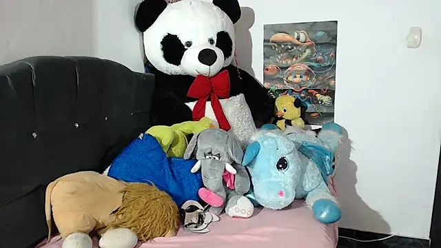 Snapshot of SWEETT_CORY chatting on 12/15/24, 02:08 SWEETT CORY online show from 12/15/24, 02:08