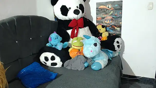Snapshot of SWEETT_CORY chatting on 12/21/24, 01:36 SWEETT CORY online show from 12/21/24, 01:36