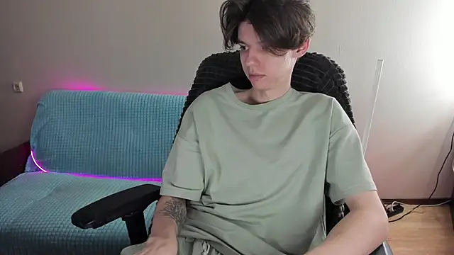 Snapshot of Liam_sexy1 chatting on 02/14/25, 07:17 Liam sexy1 online show from 02/14/25, 07:17