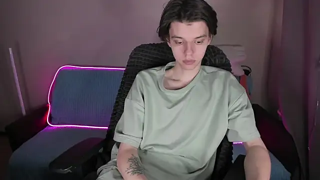 Snapshot of Liam_sexy1 chatting on 02/14/25, 07:33 Liam sexy1 online show from 02/14/25, 07:33