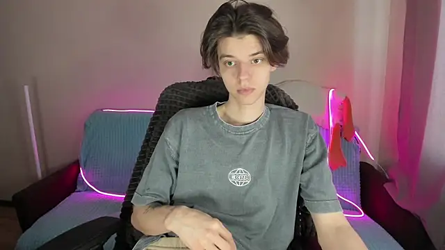 Snapshot of Liam_sexy1 chatting on 02/16/25, 01:38 Liam sexy1 online show from 02/16/25, 01:38